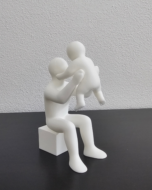 Escultura Pai e Filho – Arte que Representa o Laço Familiar