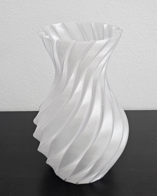 Jarro Decorativo em Espiral Torcida – Design Escultural Moderno