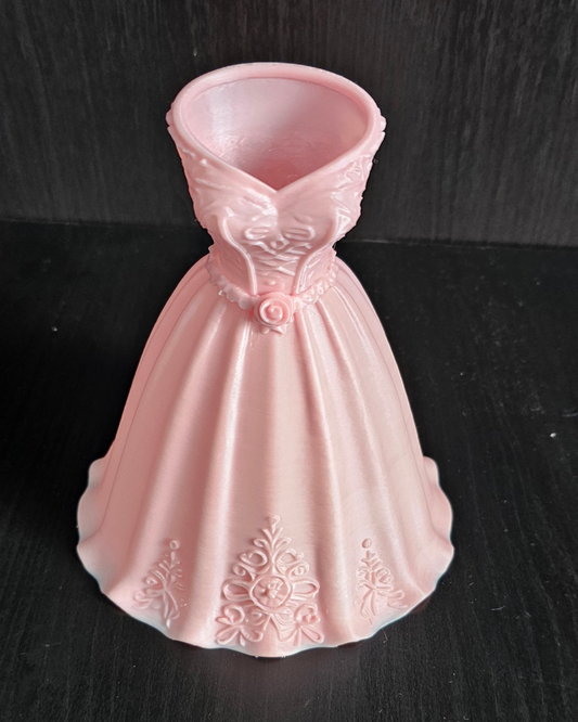 Vaso Vestido de Noiva – Decoração Escultórica Romântica