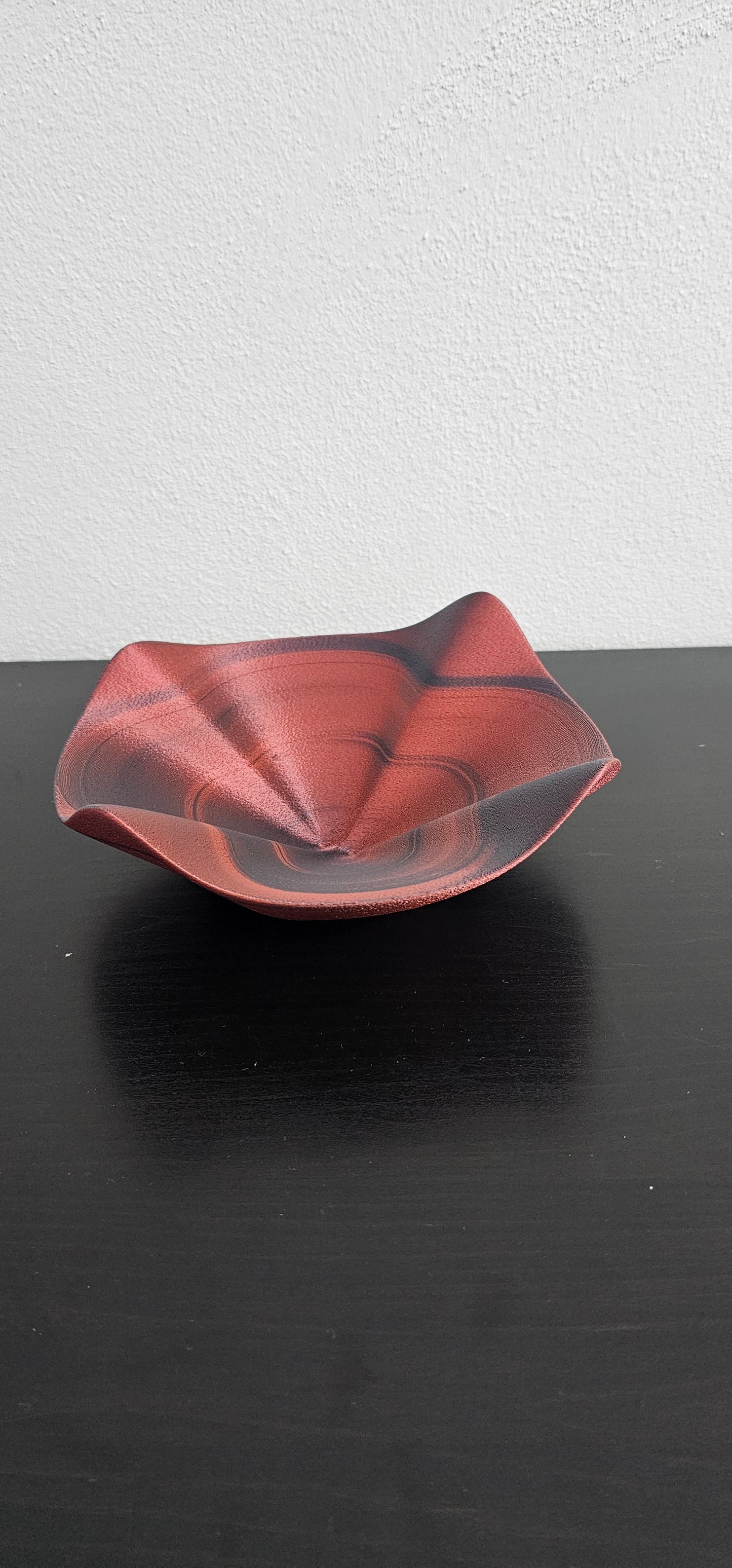Abstract Wave Bowl – Modern Artistic 3D Printed Tray